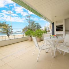 Ap. frente mar c/ vista roda gigante QA9741