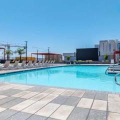 Boulevard Stays Modern Tempe 1BR ASU Pool Gym 09