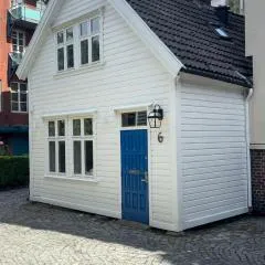 Nyrenovert Bergenshus midt i Hjertet av Bergen - Rolig Smau