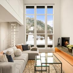 Top Floor Modern Ski-in & Out 3 BR Views