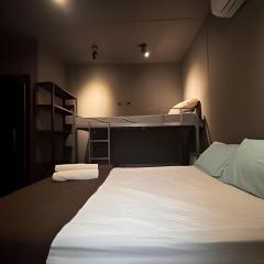 Apartamento a Passos do Metrô da Glória! Silêncio e Portaria 24h