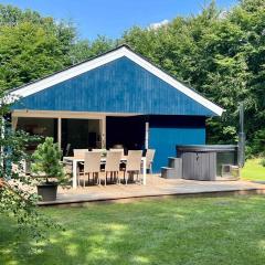 Renovated Holiday Home By Kvie Lake