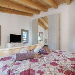 with free parking at the Corte dell'Angelo