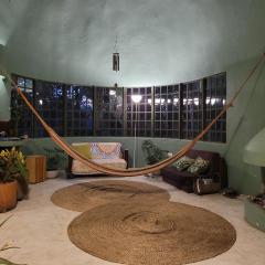 Casa Rosa de los Vientos in oak forest