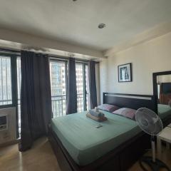 SOHO Condotel EDSA Shaw near SM Megamall FREE Pool Access
