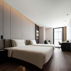 Atour Hotel North Square of Urumqi High-Speed Rail Station