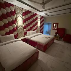 Decent Luxury Guest House F-10