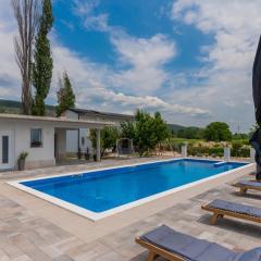 Beautiful Villa Miki with pool in Makarska