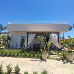 Perla seafront & garden