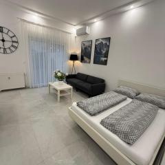 Stadtnah und ruhig modernes Apartment mit Klimaanlage