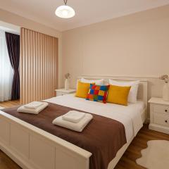 Mid Velvet Apartment, Free Parking, Self Check-in