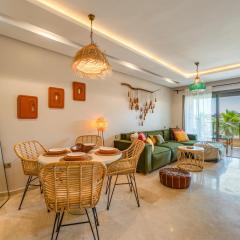 Chic Escape Sunny Terrace Pool Cenima Bed Fiber Wi-Fi