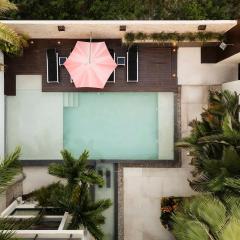 Aura Luna Tropical Rooftop