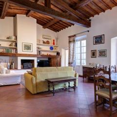 Farinata Apartment by Mamo Florence