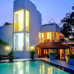 The Elite Villa by Surf & Ride
