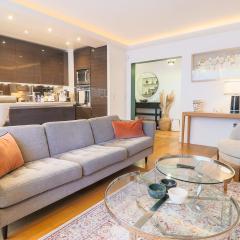 Large family apartment near the subway