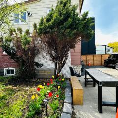 Relax in East York Space Share