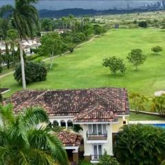Elegante apartamento con Golf, Restaurantes y Spa