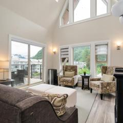 Mountain View 6 BR Combo Unit