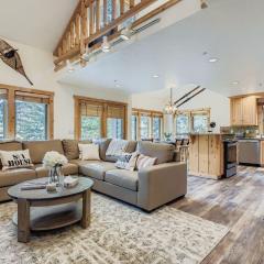 402 Timber Escape at Chapparal! Relaxing Deer Valley Condo with Hot Tub! Close to Skiing & Hiking! condo