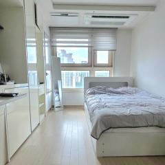 11-2 Junny house 1 minute from Shin Nonhyeon Station