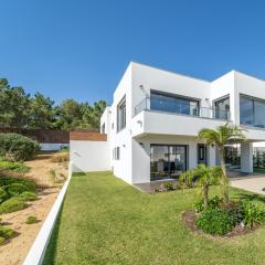 As Andorinhas - Walking distance to Monte Clerigo and Amoreira beaches