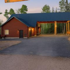 Hot Tub, Game Room! 3-Story Brian Head Home