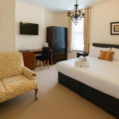 The Senarth Guesthouse - Seaside Guesthouse with Breakfast & Free Parking