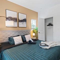 Luxe King 3BR Townhouse Mins to Uptown Charlotte NC