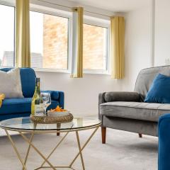 Beautiful Orpington Home w Pool Table and Driveway