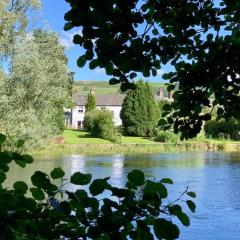 Lake View Cottage