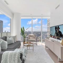 Stylish Downtown Retreat Modern Comfort