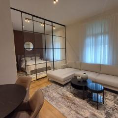 Stross Luxe Oasis