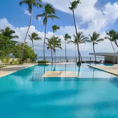 Caribbean Beachfront Apartment. W/ Scenic view