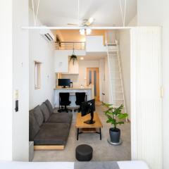 STAIRS Hotel 402