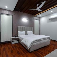 Luxury Fully Furnished Room in DHA Phase 6 In 10 Marla House