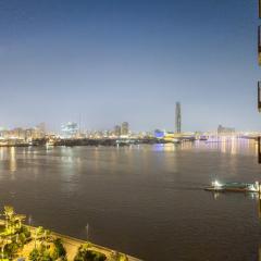 Dubai Creek 2BR Near Promenade and Attractions