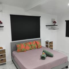 Sharnyta's Studio Aitutaki