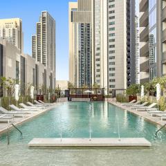 Luxury 2BR Dubai Creek Harbour with Pool, Gym, Parking & Balcony Views