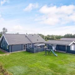 12 person holiday home in Tarm-By Traum