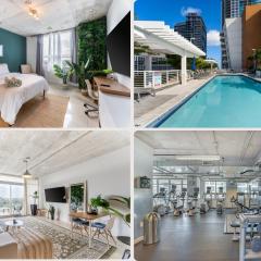 1BR Miami Retreat with BBQ, Pool, & Skyline Views