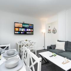 Open Mind Property - House with 6 Double Beds
