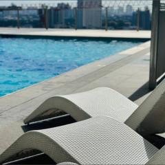 Cozy Staycation with Netflix, Pool, PS4, Board Games