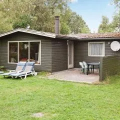 6 person holiday home in Ebeltoft