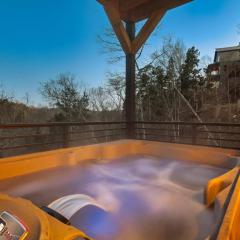 Modern Luxury Pool Hot Tub & Near Water Parks