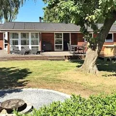 10 person holiday home in Juelsminde-By Traum