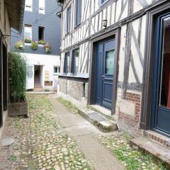 Nid Normand building 1620 - 3 bedrooms - hyper center