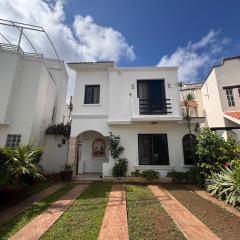 House 15 minutes from the hotel zone-casa a 15 min de zona hotelera
