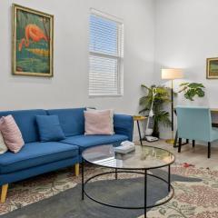 Pineapple Paradise #2 13 min to Beach Fire Pit