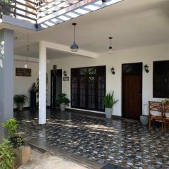 Sri Mali Holiday Home